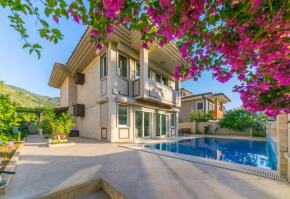 Villa MO DAİLY WEEKLY rentals İçmeler
